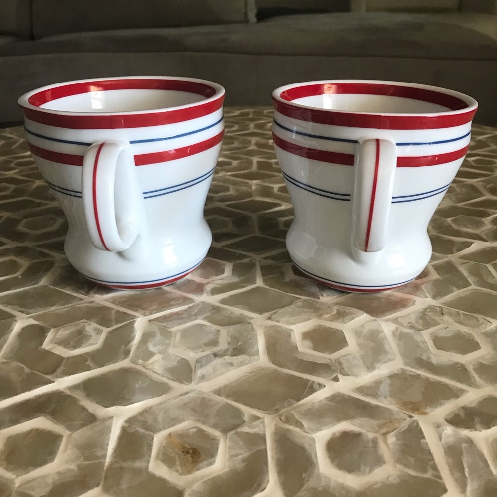 Starbucks set of 2 12 oz. matching coffee mugs - Picture 8 of 9